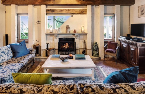 Lovedale House | I villini - Gorgeous Tuscan-style villa