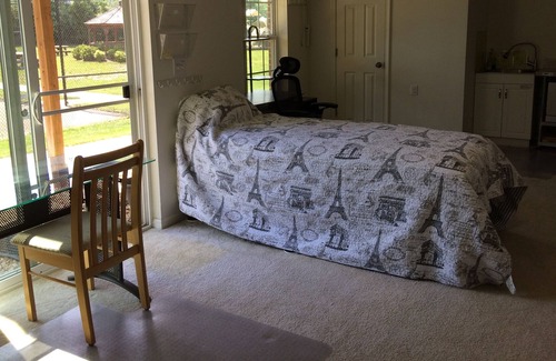 Dulles Town Center Apartment | IAD/Corporate Housing/1st Fl. Large Studio Apt./60D