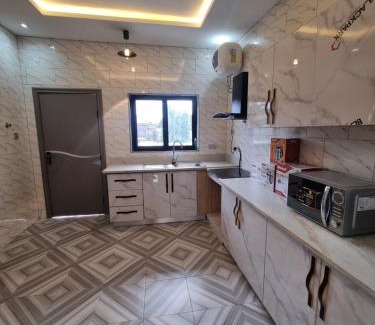 Ogbodjo Apartment | IB's APARTMENT