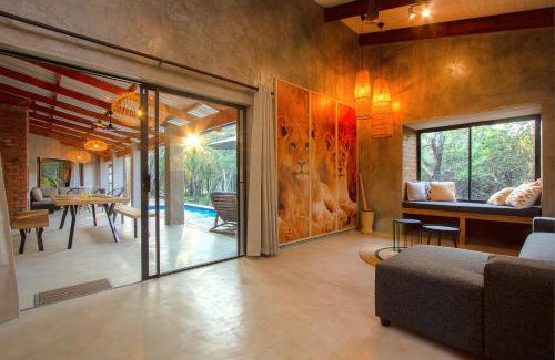 Marloth Park Villa | Ibhubesi house