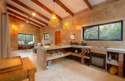 Marloth Park Villa | Ibhubesi house