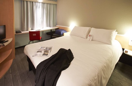 Auray Hotel | ibis Auray