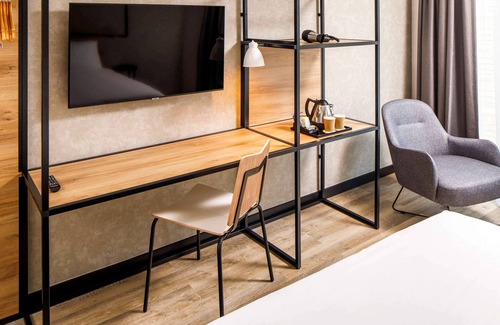 Bourgoin-Jallieu Hotel | Ibis Bourgoin Jallieu Medipole