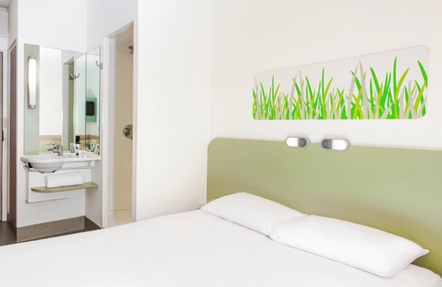 Beaconsfield Hotel | Ibis Budget Beaconsfield