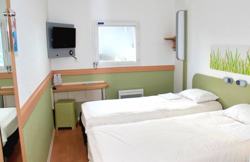 Flers Hotel | ibis budget Flers Les Grands Champs