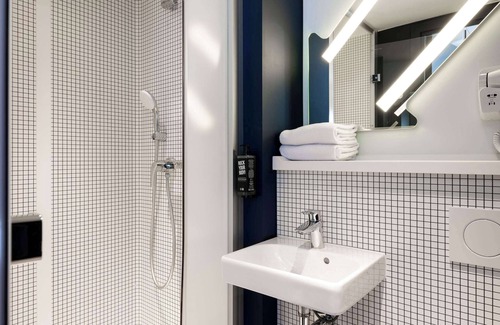 Ghent Hotel | ibis budget Gent Centrum Dampoort