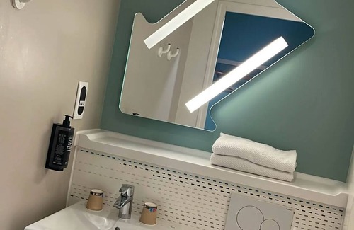 Goussainville Hotel | ibis budget Goussainville Charles De Gaulle