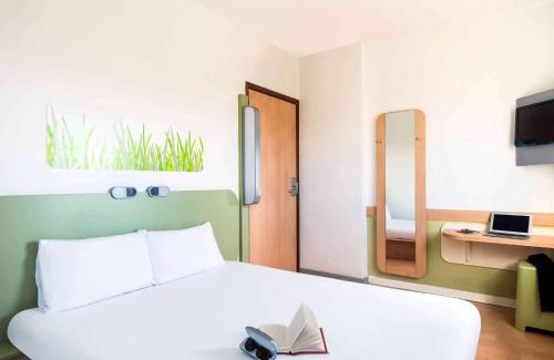 Leeds Hotel | ibis budget Leeds Centre Crown Point Road