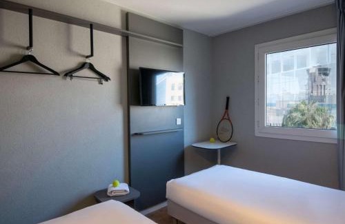 L'Arenas Hotel | ibis budget Nice Aeroport