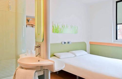 Route d'Arles Hotel | ibis budget Nimes Centre Gare