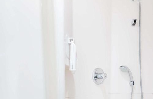 Quartier des Grandes-Carrieres Hotel | ibis budget Paris Porte De Montmartre