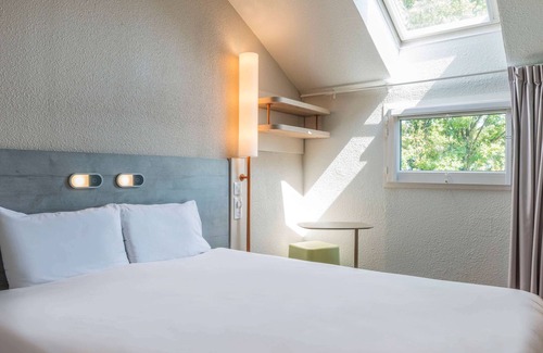 Senlis Hotel | ibis budget Senlis