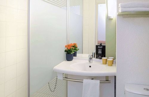 Minimes - Barriere de Paris Hotel | ibis budget Toulouse Centre Gare