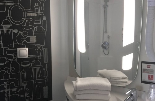 Bretteville-sur-Odon Hotel | ibis Caen Porte De Bretagne