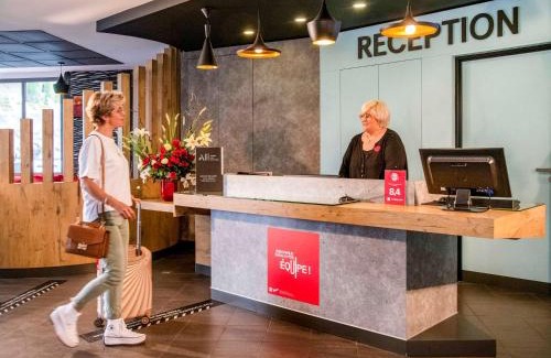 Mouans-Sartoux Hotel | IBIS Cannes Mouans Sartoux Piscine parking gratuit