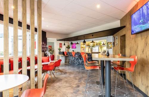 Chalons-en-Champagne Hotel | ibis Chalons en Champagne