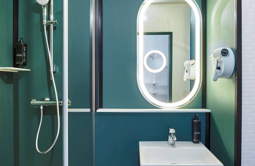 Clamart Hotel | ibis Clamart Paris Velizy