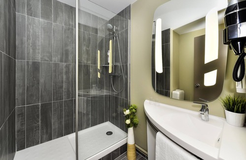 Faubourg-Raines Hotel | ibis Dijon Gare