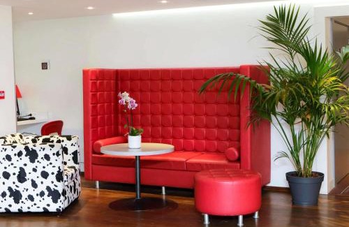 Paroisse Saint-Vincent-de-Paul Hotel | ibis Dole Sud Choisey