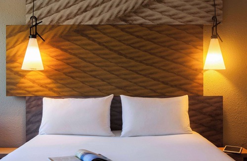 Jouy-en-Josas Hotel | Ibis Jouy en Josas Velizy
