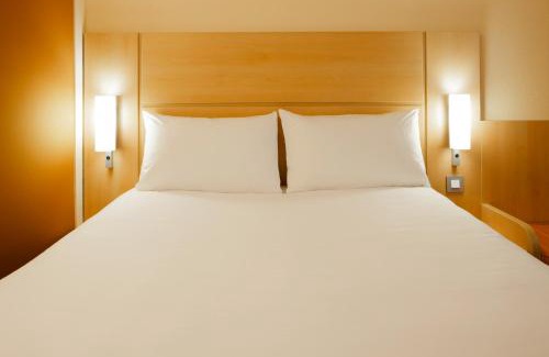 West Thurrock Hotel | ibis London Thurrock M25