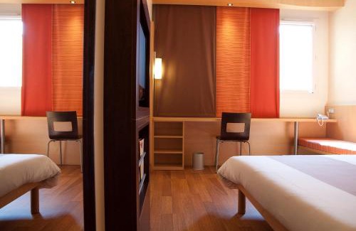 Chaintre Hotel | ibis Macon Sud Crêches