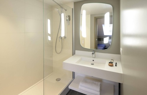 Maisons-Laffitte Hotel | ibis Maisons Laffitte