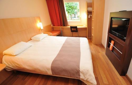Maisons-Laffitte Hotel | ibis Maisons Laffitte