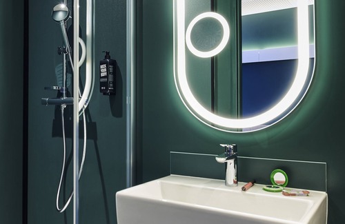 Montlhery Hotel | Ibis Montlhery Paris Sud