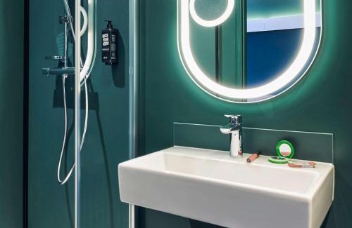 Montlhery Hotel | Ibis Montlhery Paris Sud