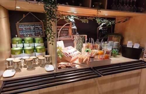 Montlhery Hotel | Ibis Montlhery Paris Sud