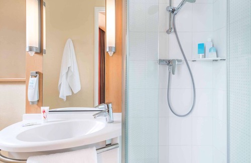 Viarme Hotel | ibis Nantes Centre Tour Bretagne