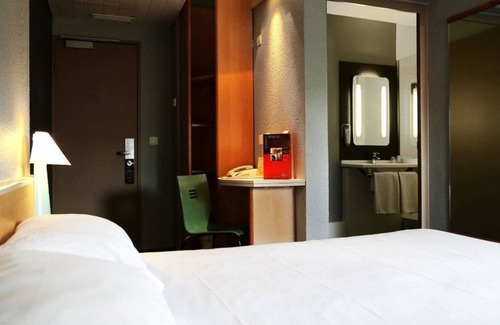 Orange Hotel | ibis Orange Centre Echangeur A7 A9