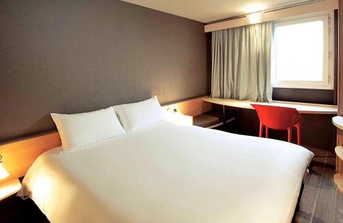 Chevilly-Larue Hotel | Ibis Orly Chevilly Tram 7