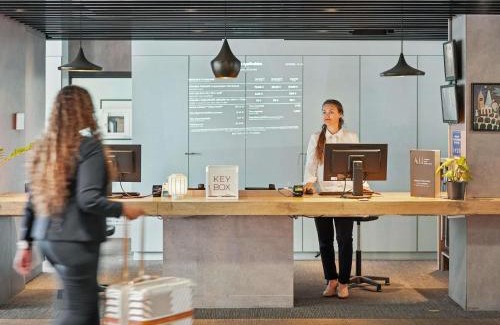 Montrouge Hotel | ibis Paris Porte D'Orleans