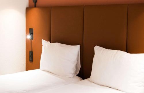 Caen City Centre Hotel | IBIS Port de plaisance