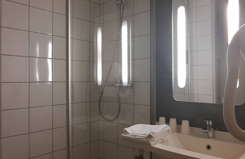 Le Coteau Hotel | ibis Roanne