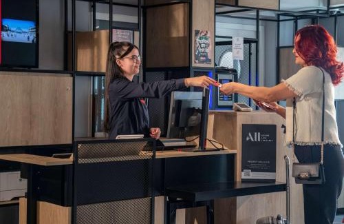 Roquebrune-Cap-Martin Hotel | Ibis Roquebrune Cap Martin Menton