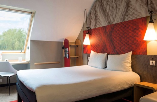 Senlis Hotel | ibis Senlis