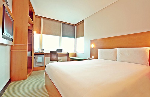 Kuwait City Hotel | ibis Sharq Kuwait