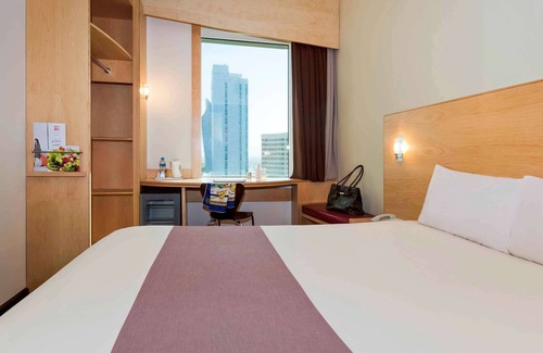 Kuwait City Hotel | ibis Sharq Kuwait