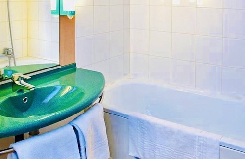 Lingolsheim Hotel | ibis Strasbourg Aéroport Le Zenith