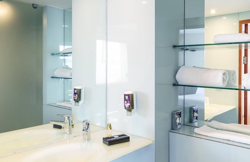 Little Hay Hotel | ibis Styles Birmingham NEC and Airport