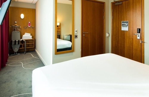 Little Hay Hotel | ibis Styles Birmingham NEC and Airport