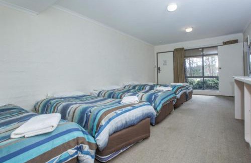 Sutton Hotel | ibis Styles Canberra Eagle Hawk