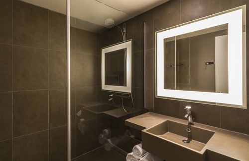 Bron Hotel | ibis Styles Lyon Bron Eurexpo
