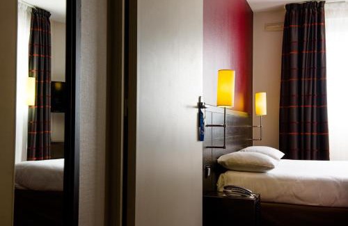Nantes Centre Hotel | ibis Styles Nantes Centre Place Royale