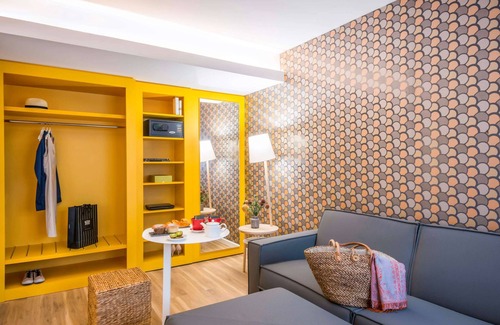 Saint-Laurent-du-Var Hotel | ibis Styles Nice Cap 3000 Airport