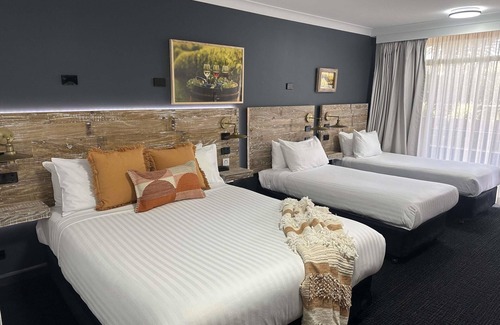 Orange East Hotel | ibis Styles Orange