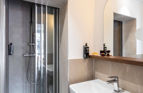 Flandres Hotel | ibis Styles Paris Jardin de la Villette